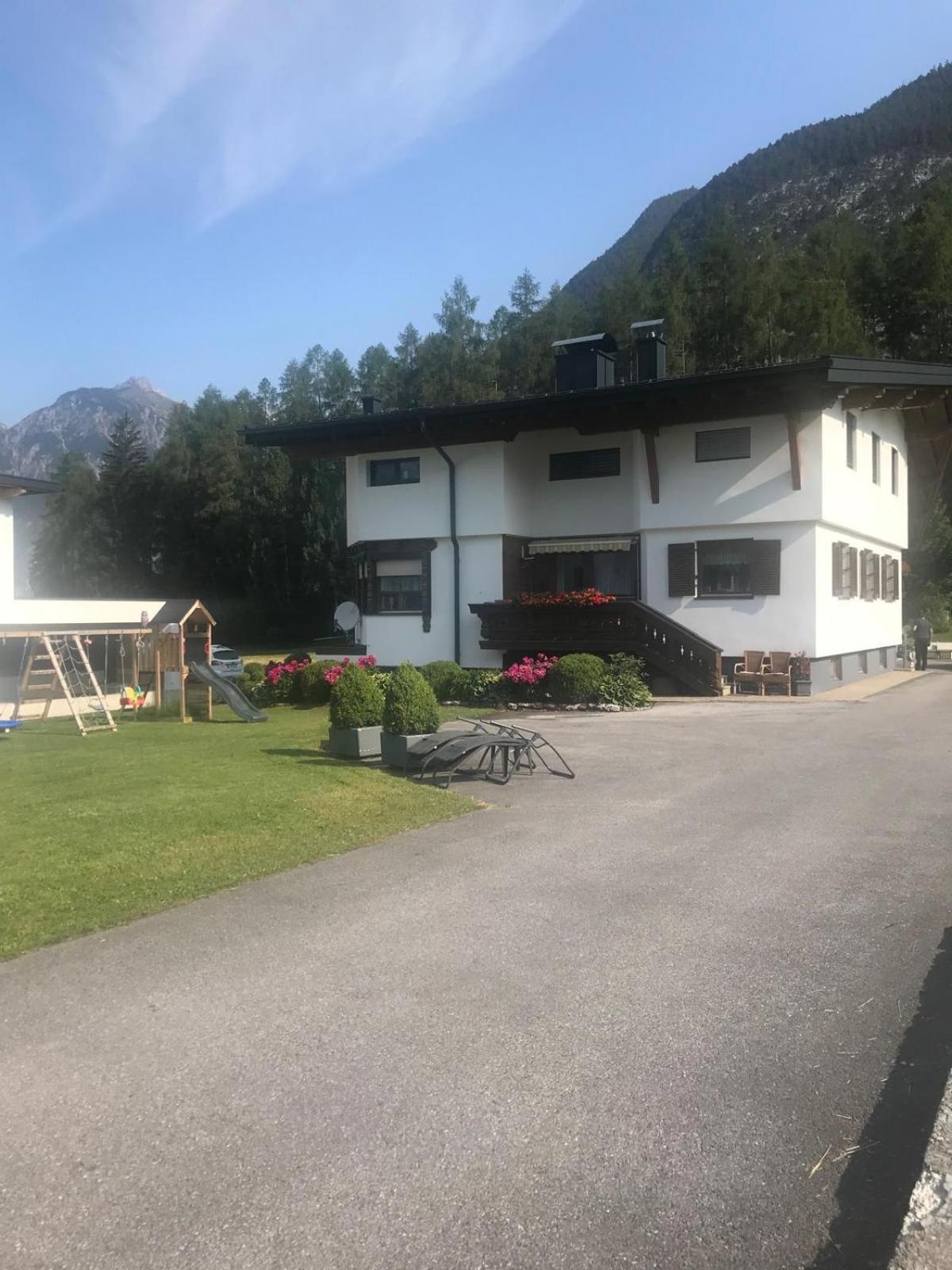 Ferienwohnungen Schleich Nassereith Exterior foto