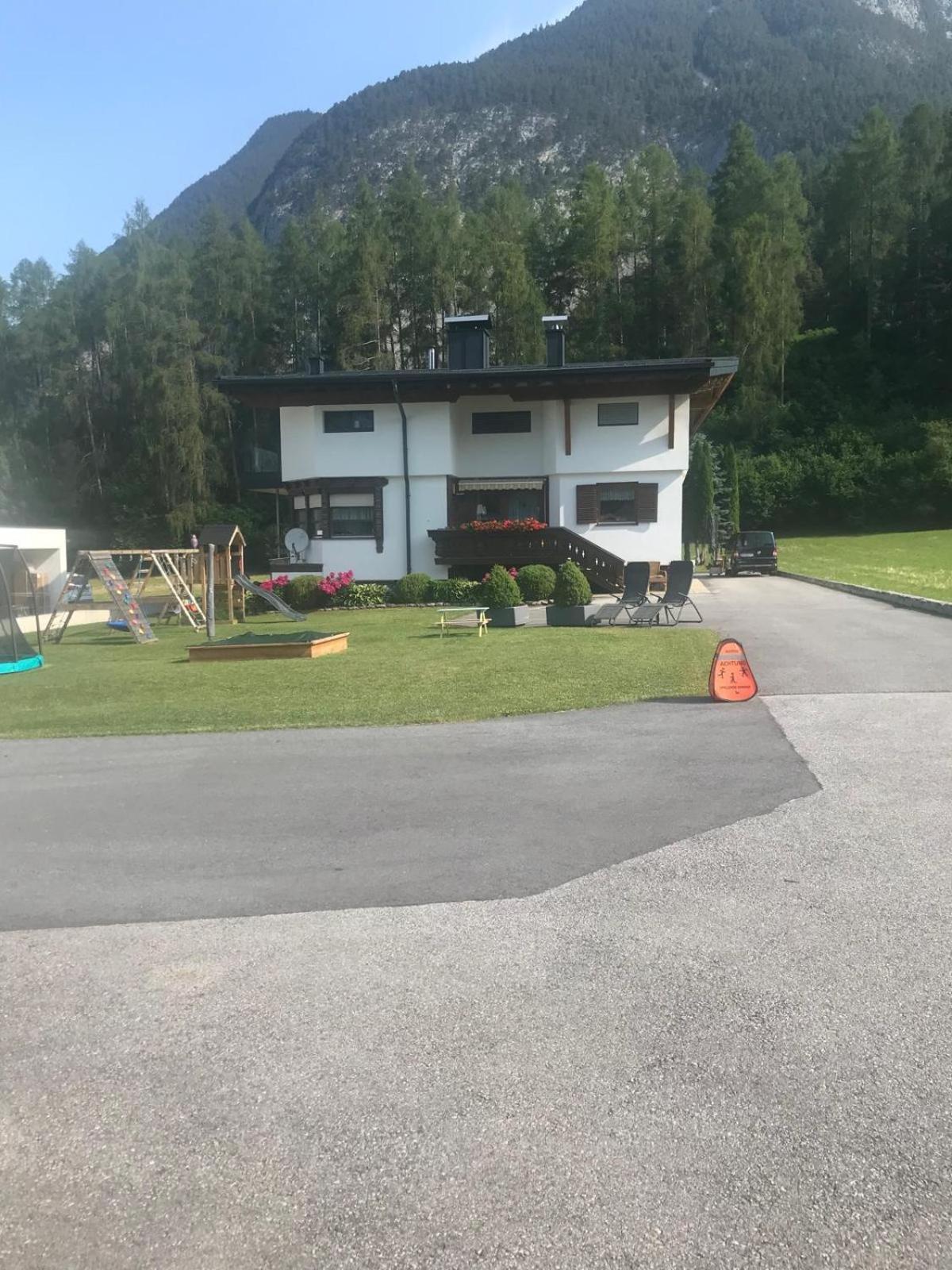 Ferienwohnungen Schleich Nassereith Exterior foto
